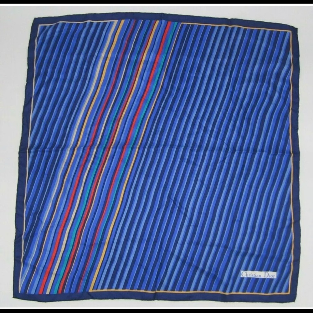 Christian DIOR 💯 % authentic large silk scarf WOW